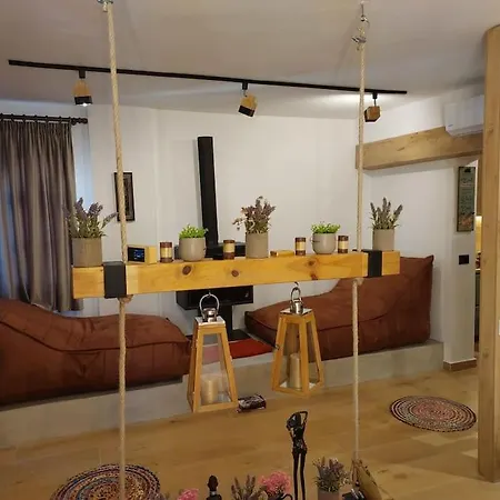 Frequency 286 טיראנה