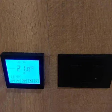 Frequency 286 티라나