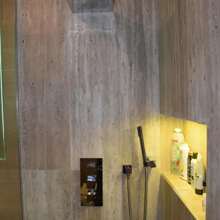 Frequency 286 Apartamento Tirana