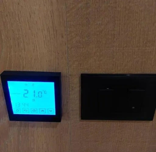 Frequency 286 Tirana