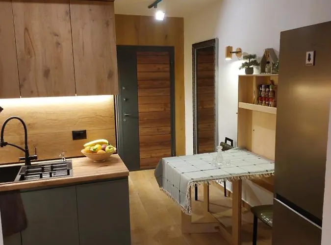 Frequency 286 * Tirana