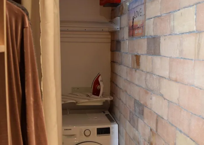 Frequency 286 Tirana